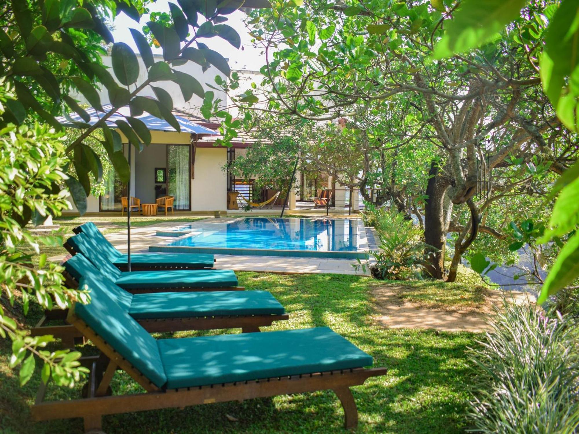 Aqua Dunhinda Villa Kandy Bagian luar foto