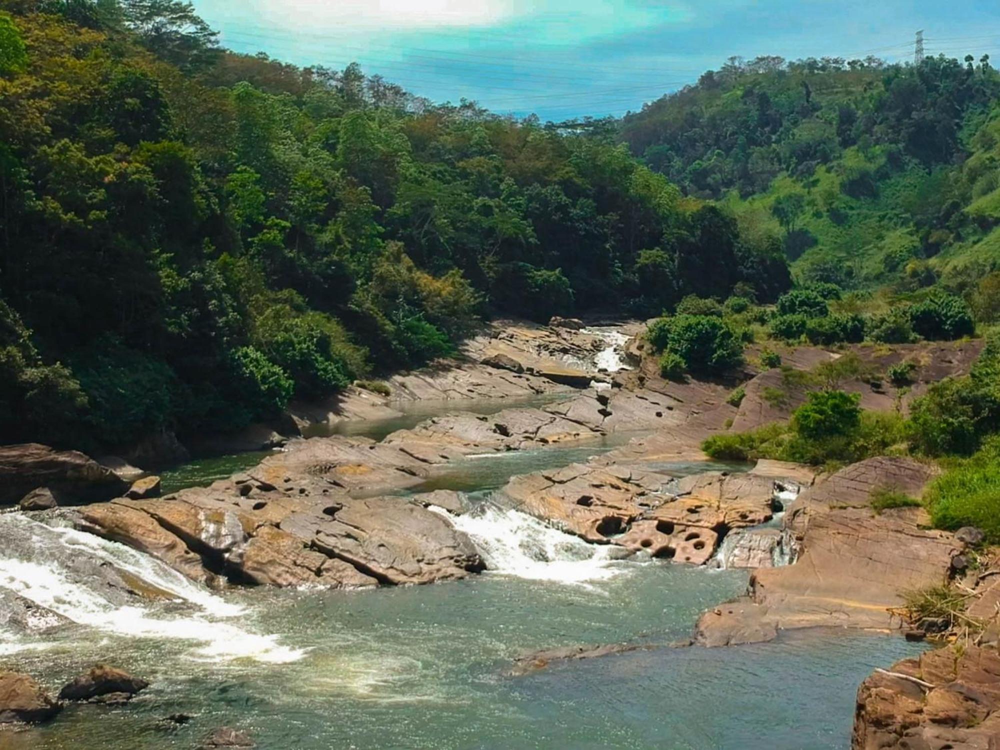 Aqua Dunhinda Villa Kandy Bagian luar foto