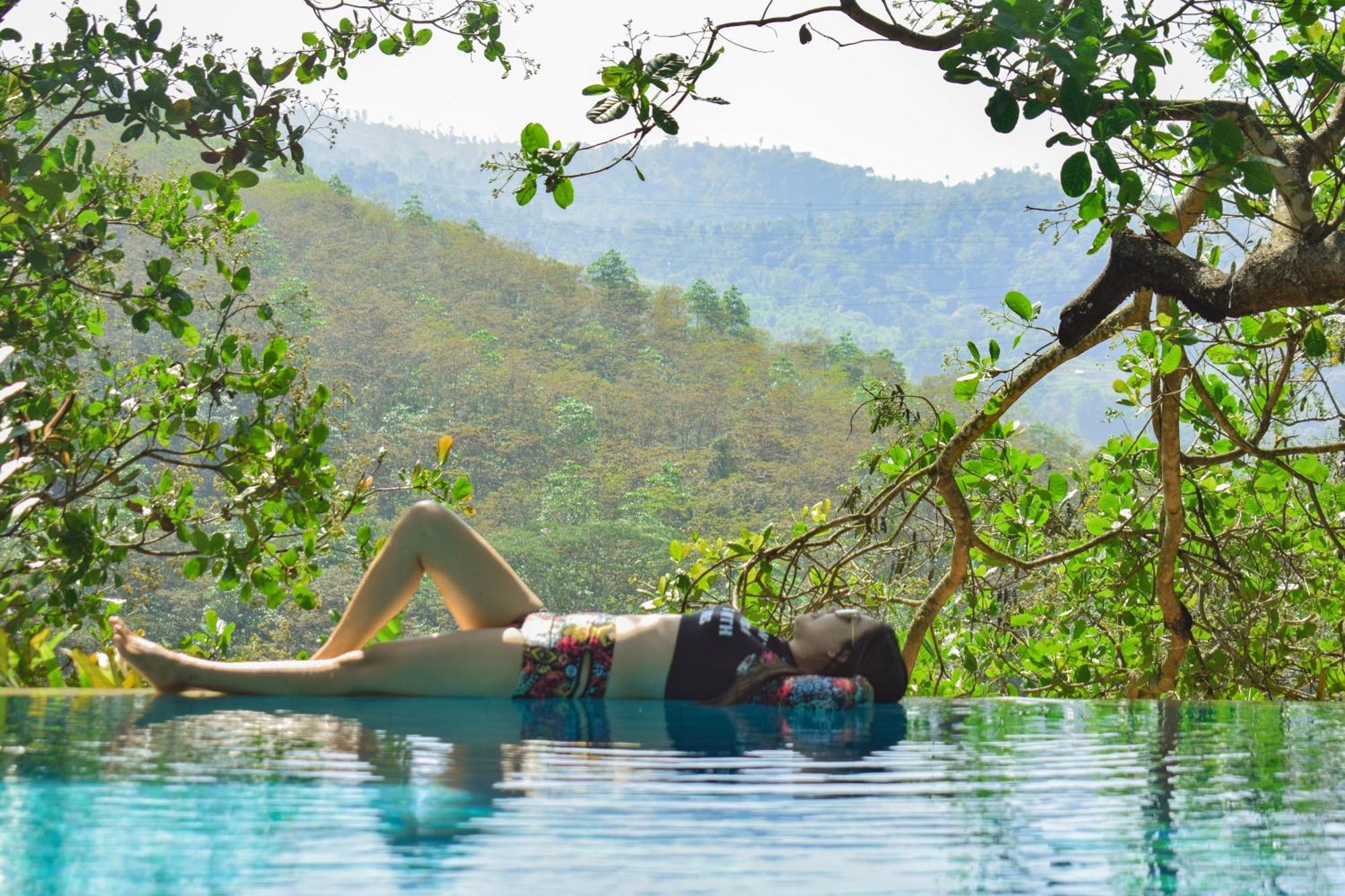 Aqua Dunhinda Villa Kandy Bagian luar foto