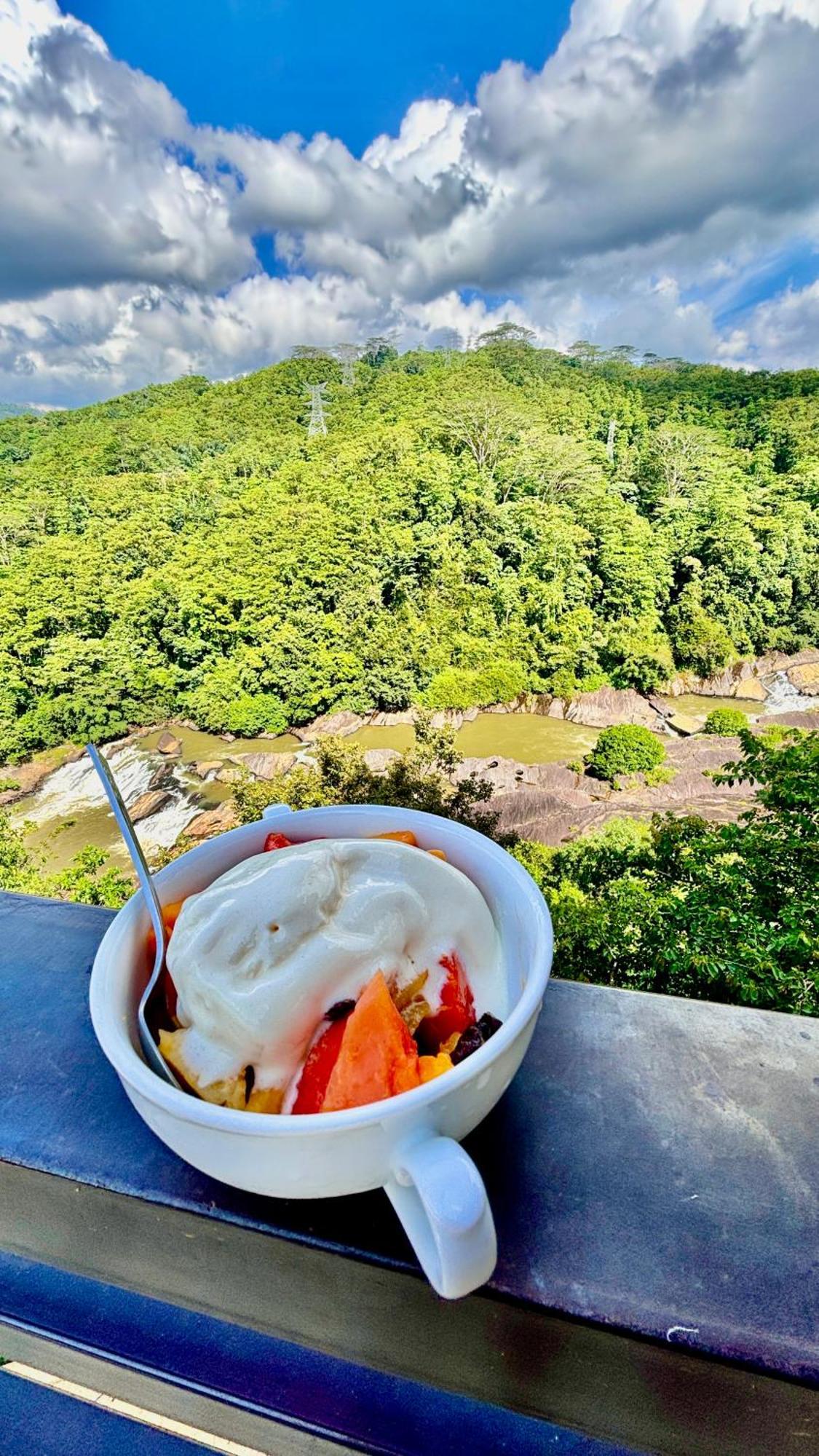 Aqua Dunhinda Villa Kandy Bagian luar foto