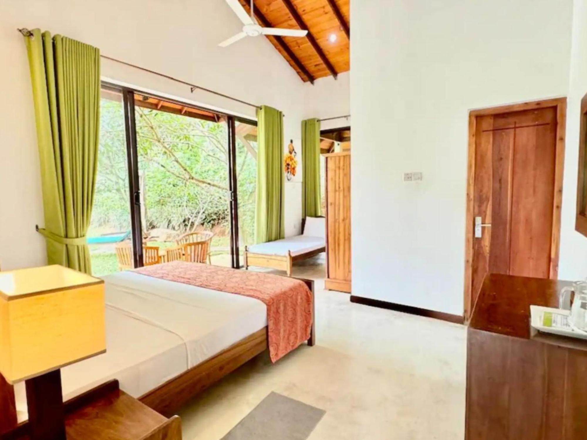 Aqua Dunhinda Villa Kandy Bagian luar foto