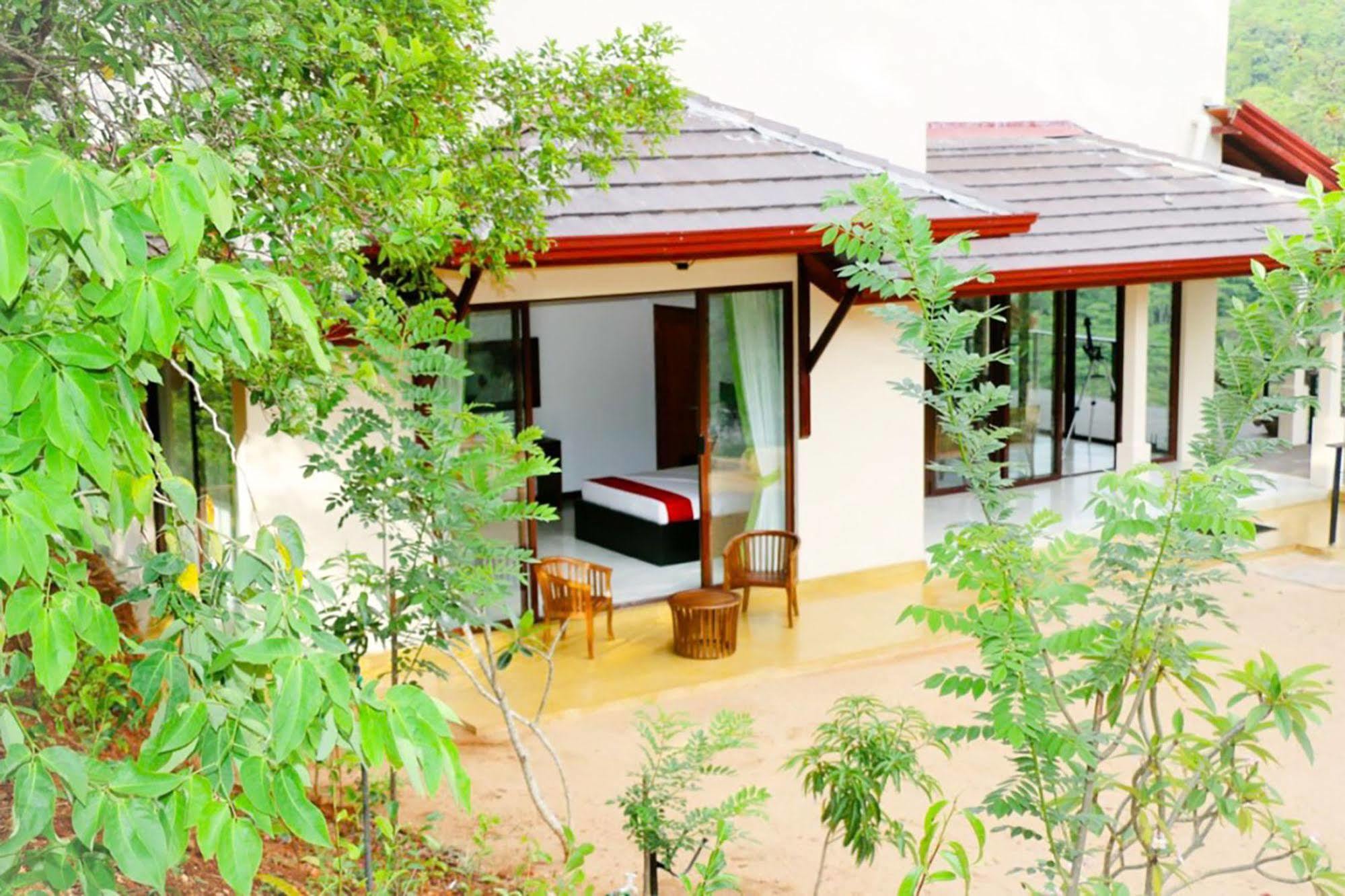 Aqua Dunhinda Villa Kandy Bagian luar foto