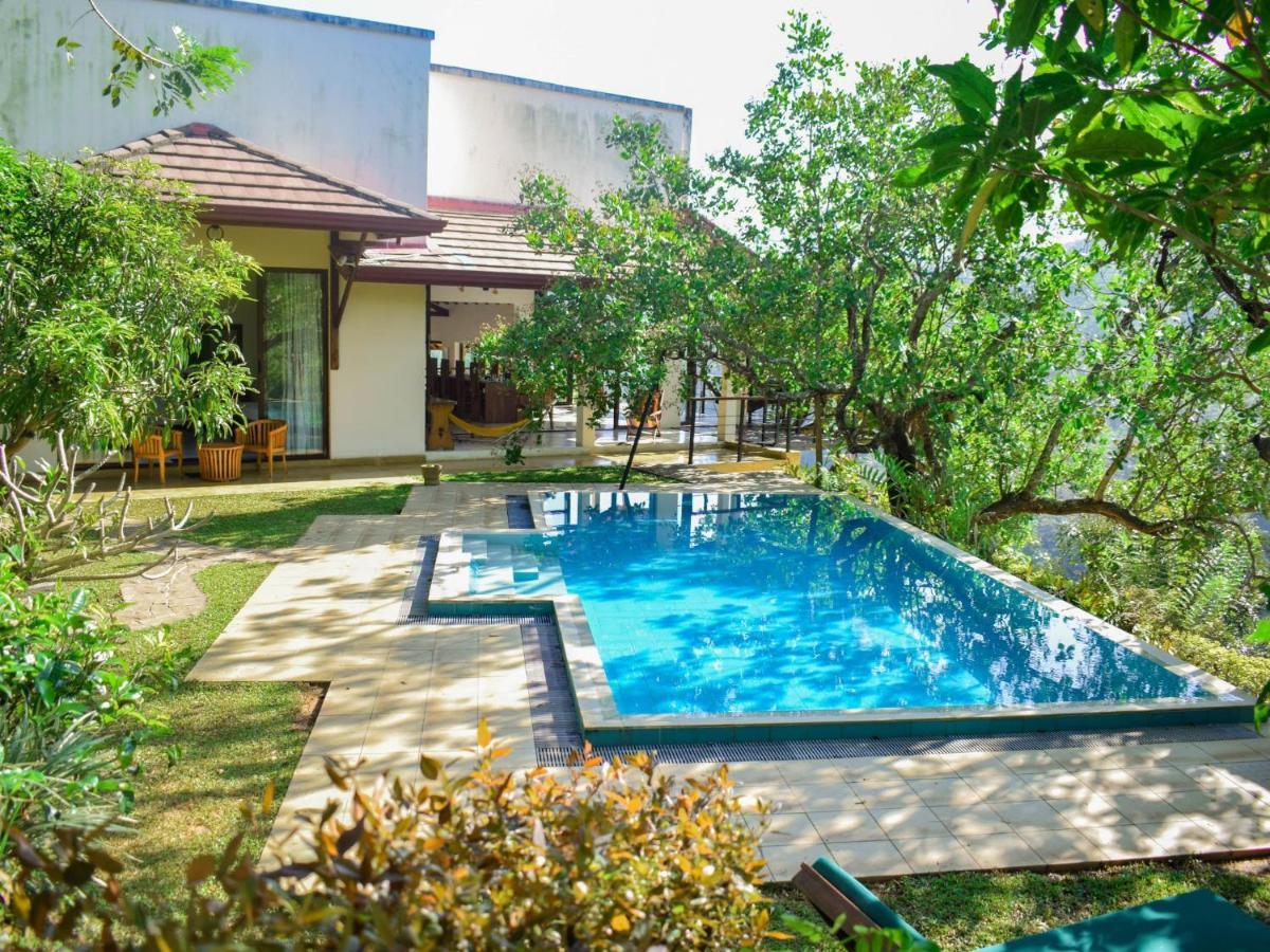 Aqua Dunhinda Villa Kandy Bagian luar foto